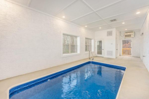 Huckleberry Lodge - Indoor Pool Hot Tub Game Room
